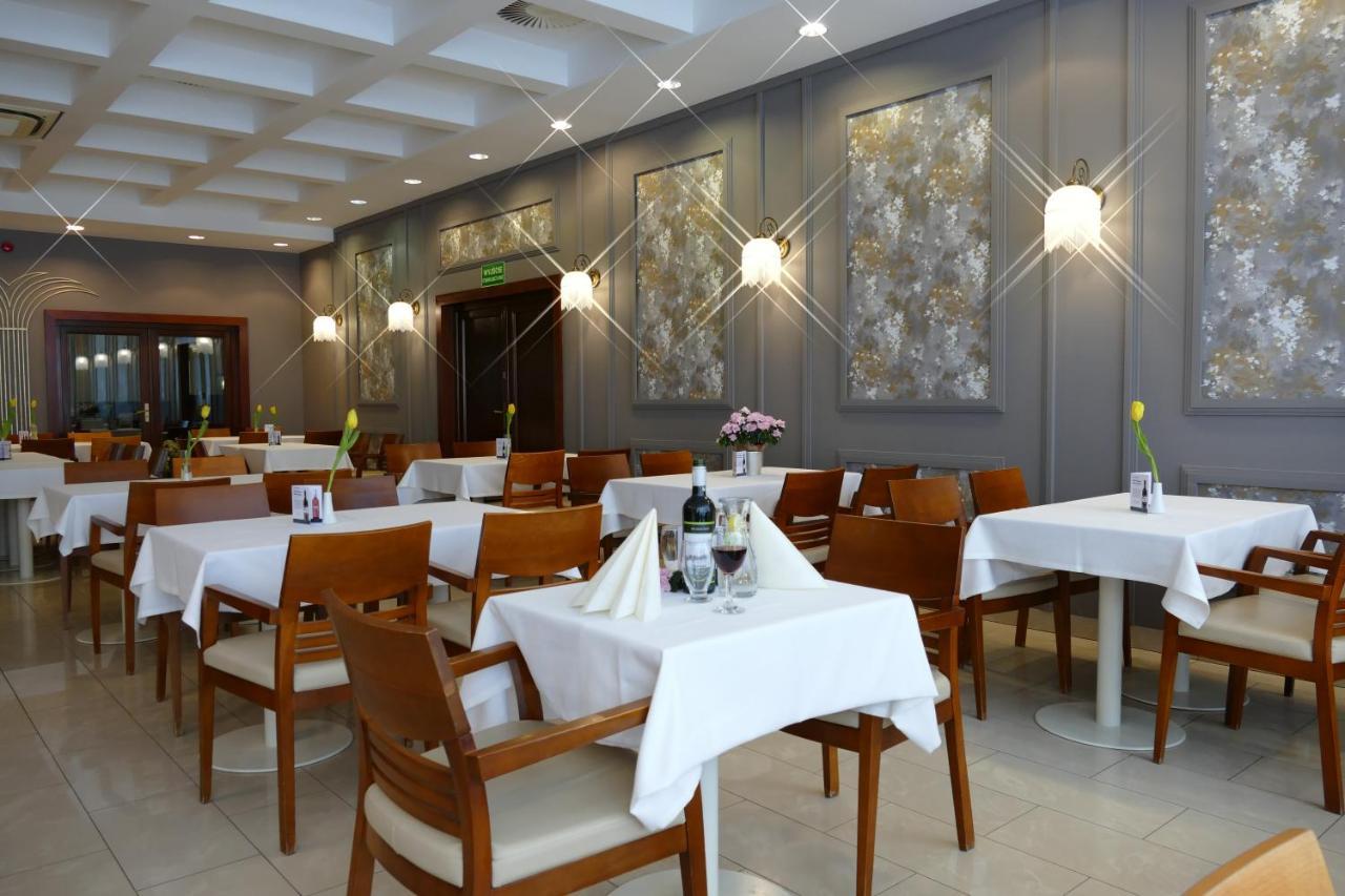 Hotel Termy Palacowe Наленчув Экстерьер фото