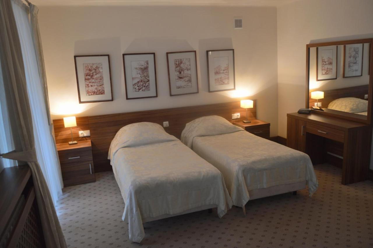 Hotel Termy Palacowe Наленчув Экстерьер фото